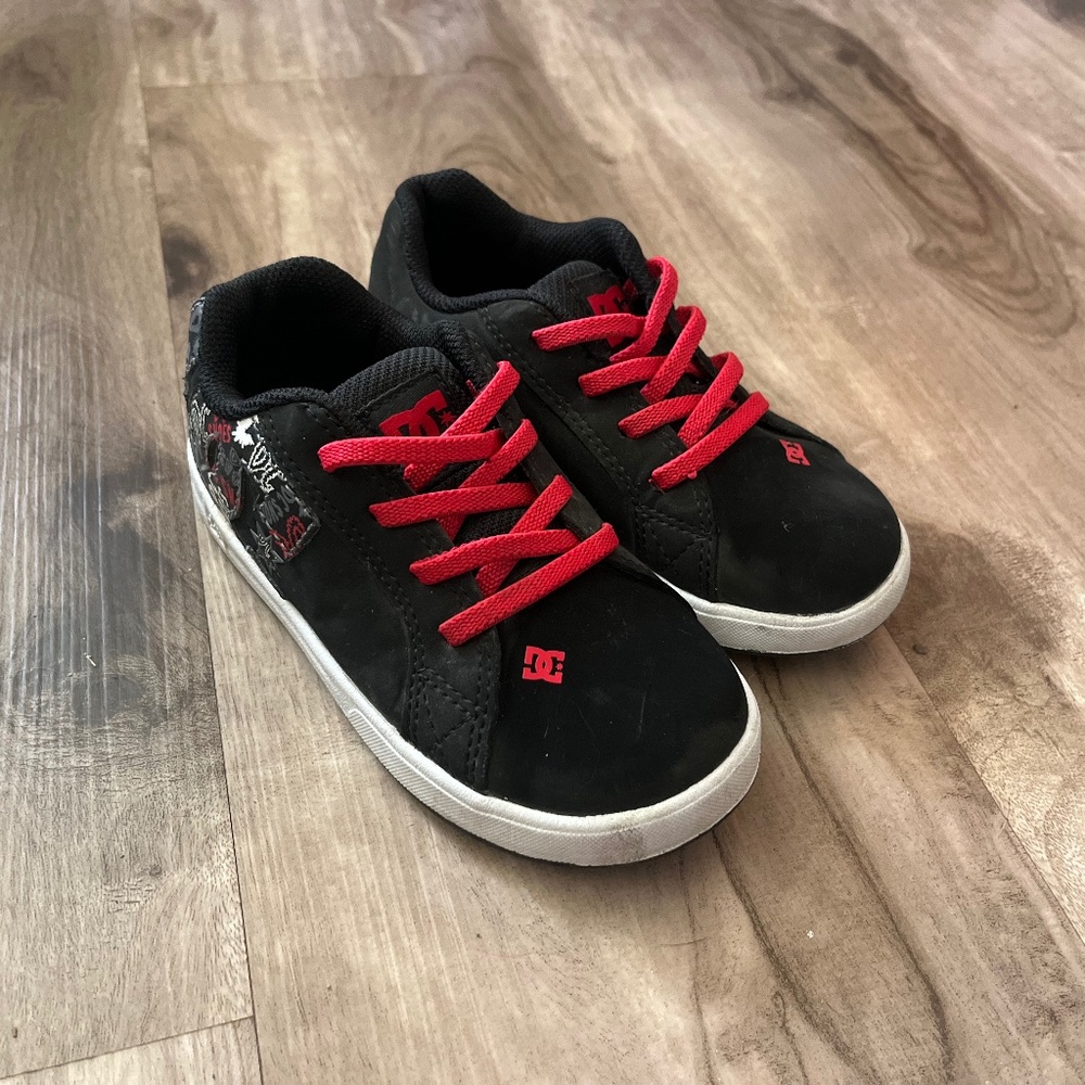 Kids DC Skate Shoe Size 10